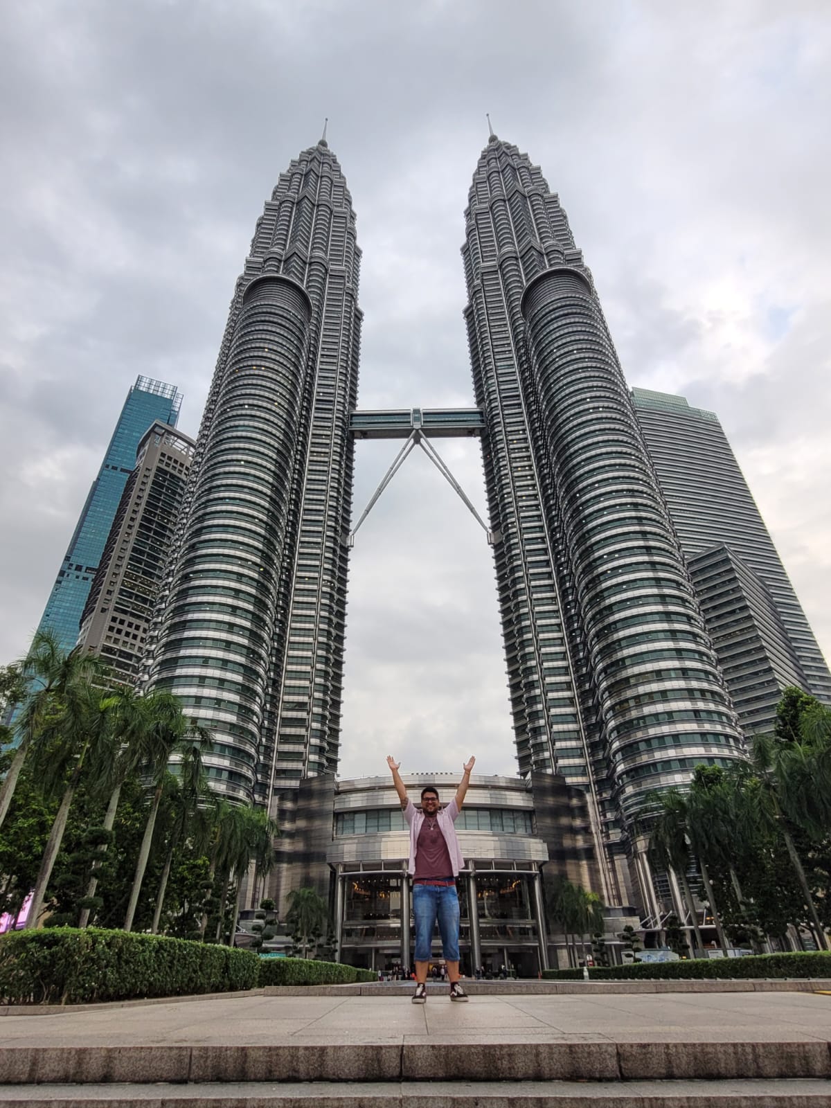 Alejandro Fernandez - Direct sales Manager